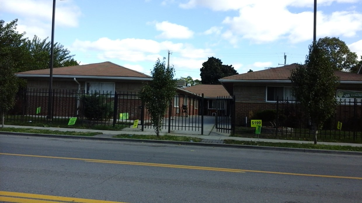 Corinthians Place Apartments - 10334 Wyoming Ave