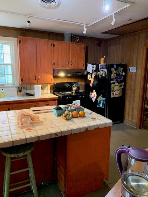 Foto del edificio - 2294 Lakerest Rd