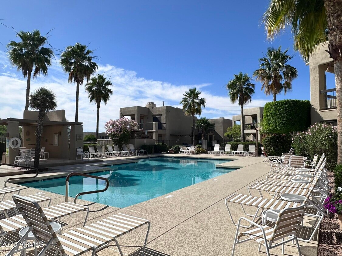 Primary Photo - 17031 E El Lago Blvd