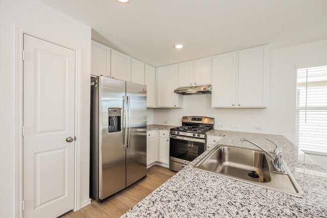 Building Photo - 4125 Waterfall Cv