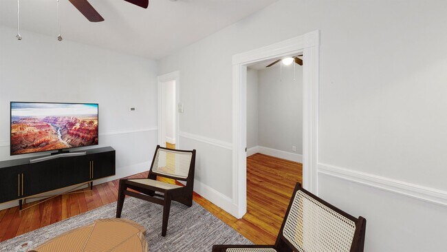 Foto del edificio - 160 Everett St