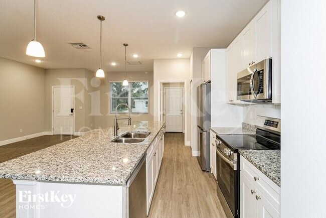 Foto del edificio - 227 Hilliard Rd NW