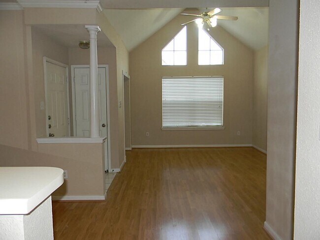 Building Photo - 1330 Old Spanish Trail