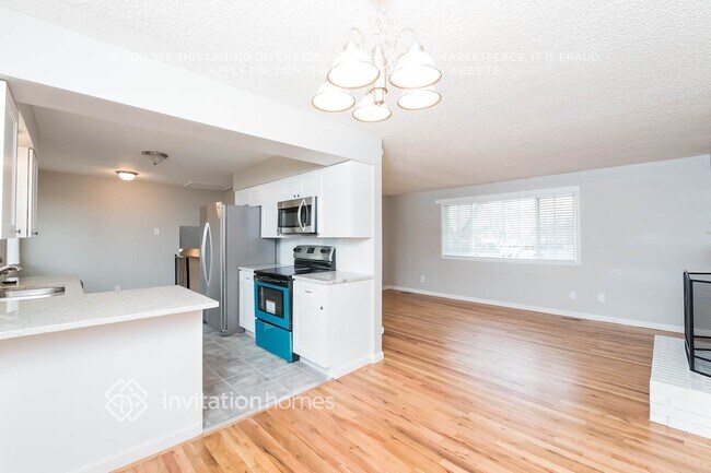 Building Photo - 3760 W 95th Pl