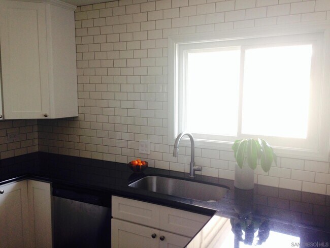 Foto del edificio - 357 Winsome Pl