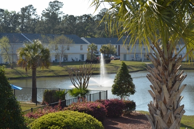 Foto del edificio - 1021 Fords Pointe Cir