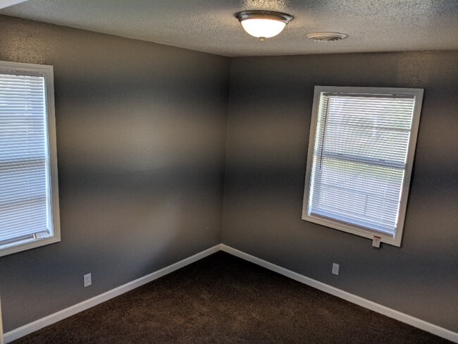 Foto del edificio - 3102 N 51st Terrace