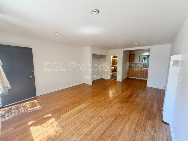 Photo - 362 N San Vicente Blvd Apartment
