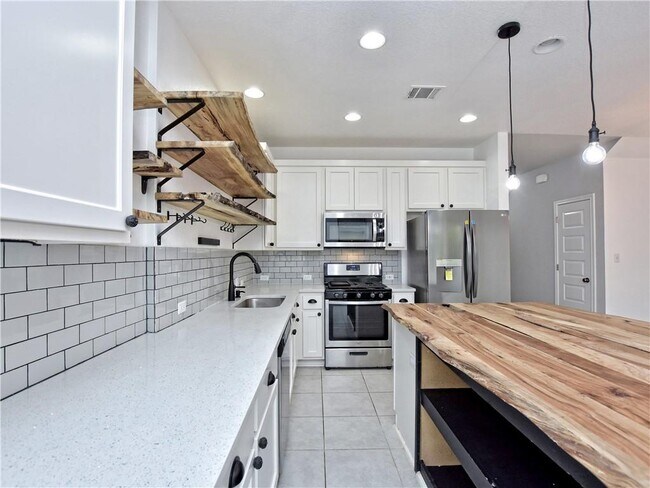 Building Photo - 1756 Yaupon Grove Ln