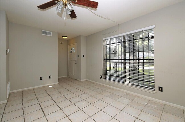 Foto del edificio - 10018 Knoboak Dr