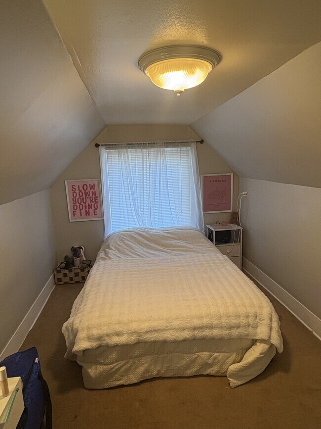 Foto del edificio - 169 E Center St