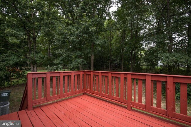 Foto del edificio - 5592 Shannon Ct