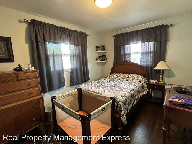 Building Photo - 3 br, 2 bath House - 2408 S Holly Ave