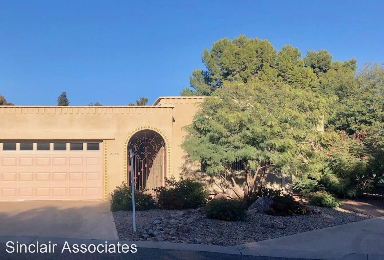 Primary Photo - 3 br, 2 bath House - 2750 W. Magee Road