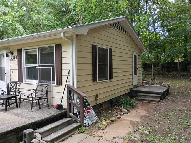 Building Photo - 5323 Eno River Dr