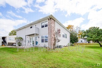 Building Photo - 810 Bellevue Rd