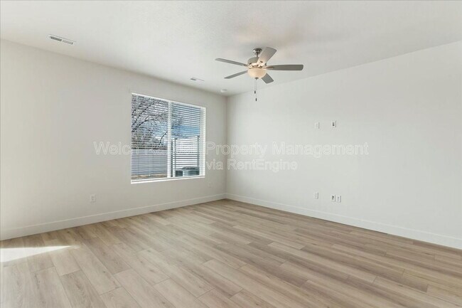 Foto del edificio - 3669 S 4625 W