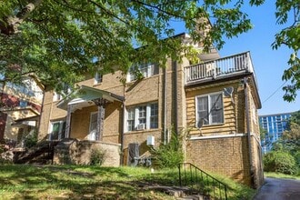 Building Photo - 52 Delmont Dr NE
