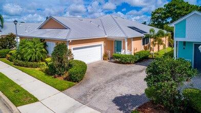 Building Photo - 4070 Alamanda Key Dr