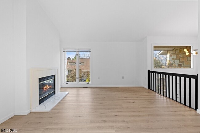 Foto del edificio - 8 Canada Goose Dr