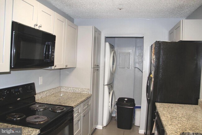 Foto del edificio - 12904 Churchill Ridge Cir