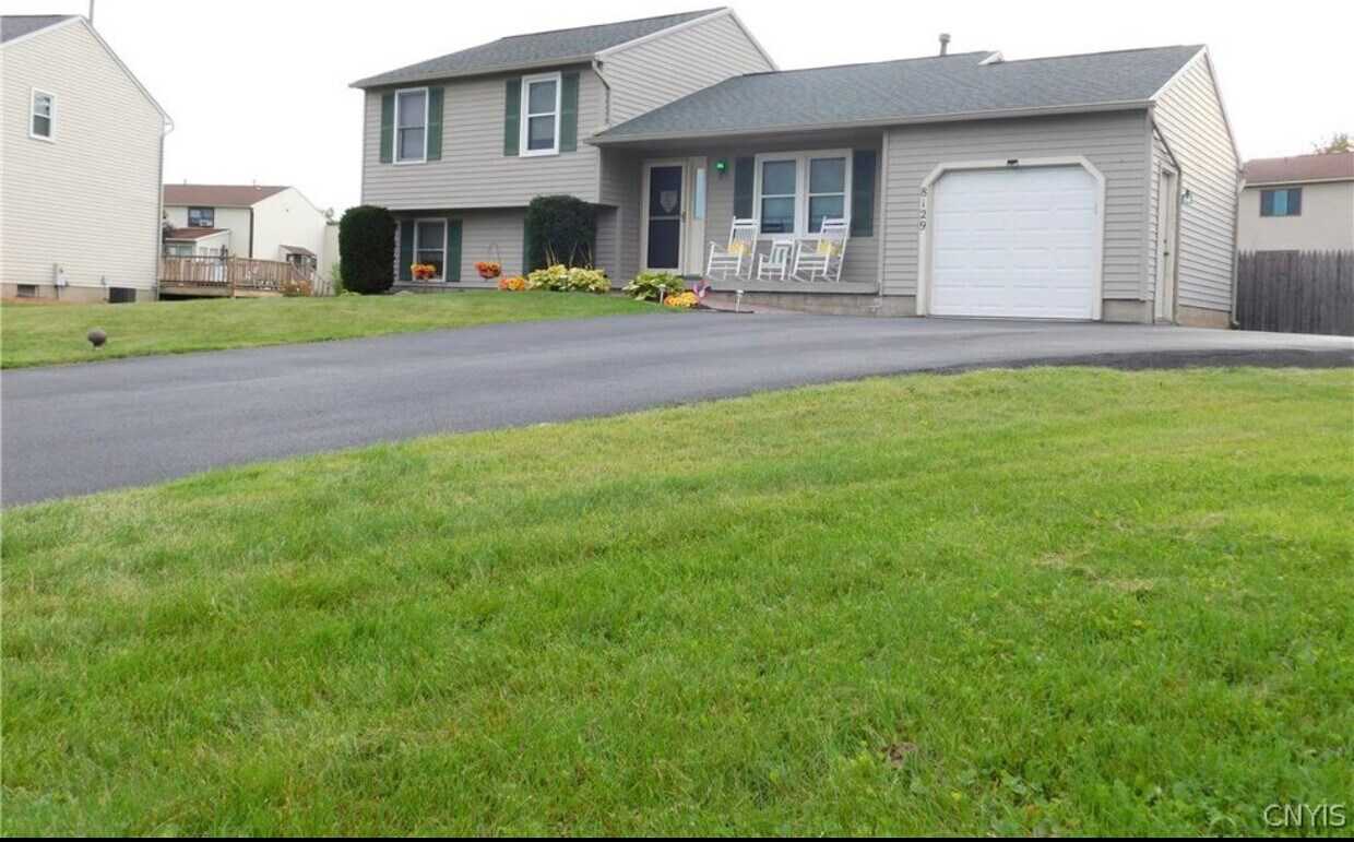 8129 Circuit Rider Path, Cicero, NY 13039 House Rental in Cicero, NY