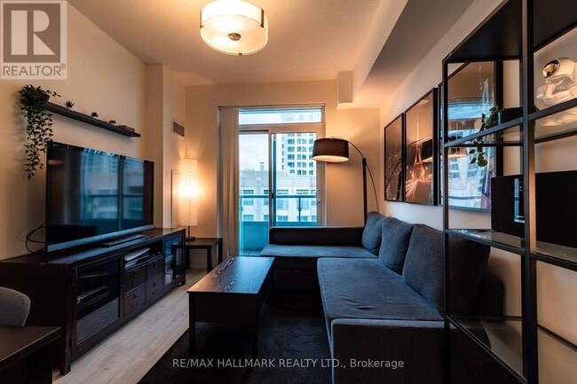 Photo du bâtiment - 591 Sheppard Ave E