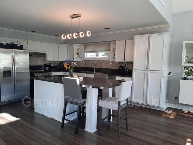 Foto del edificio - 35522 N Wilson Rd