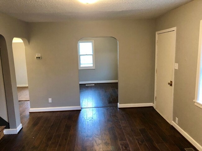 Foto del edificio - 536 Home Acres Ave