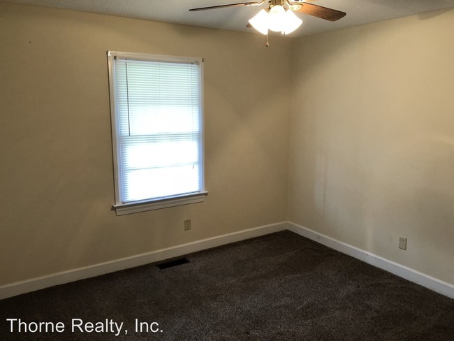 Building Photo - 1812 Autumn Ln