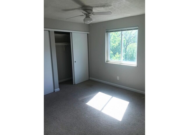 Foto del edificio - 525 Lowell Ave