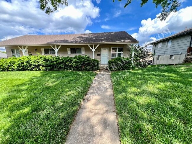 Foto del edificio - Awesome 2 Bedroom Duplex in Overland Park-...