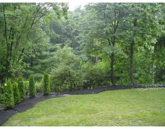 Foto del edificio - 88 N Main St