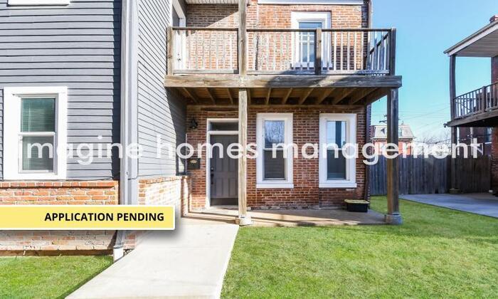 Primary Photo - Lovely 1 Bedroom Townhouse in Soulard; Pet...