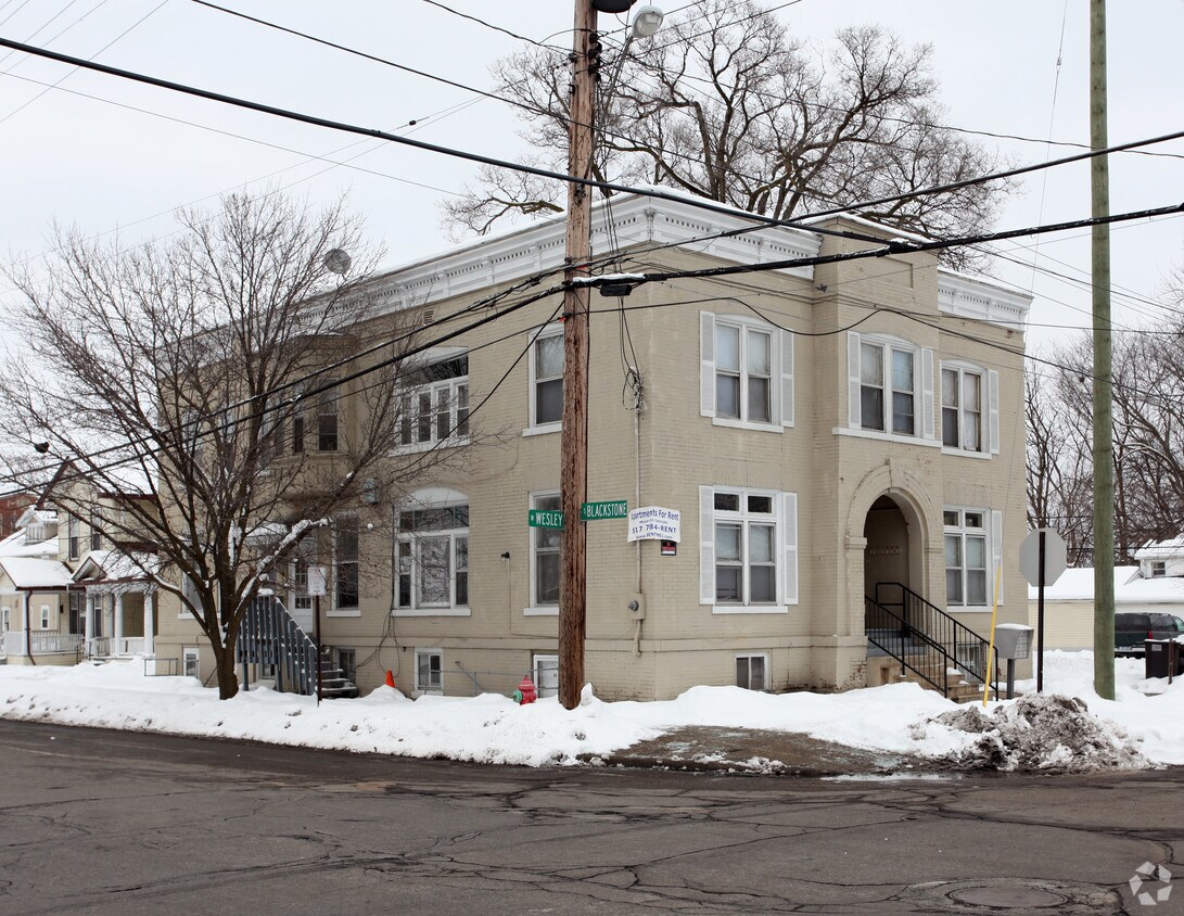Foto del edificio - 238 W Wesley St