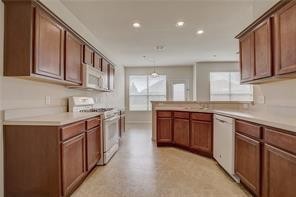 Building Photo - 8104 Raven Ct
