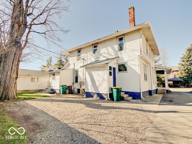 Foto del edificio - 345 E King St