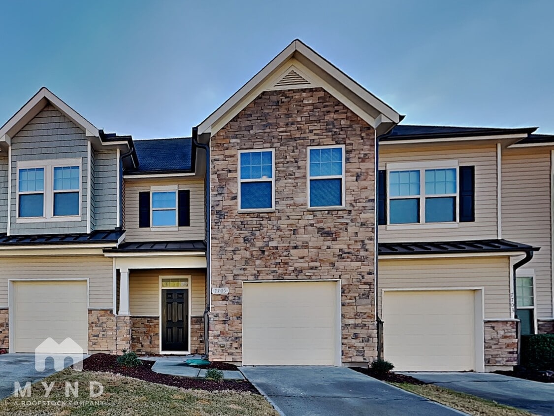 Primary Photo - 7705 Weathered Oak Way