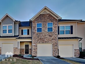 Building Photo - 7705 Weathered Oak Way