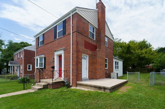 Building Photo - 10024 Lorain Ave