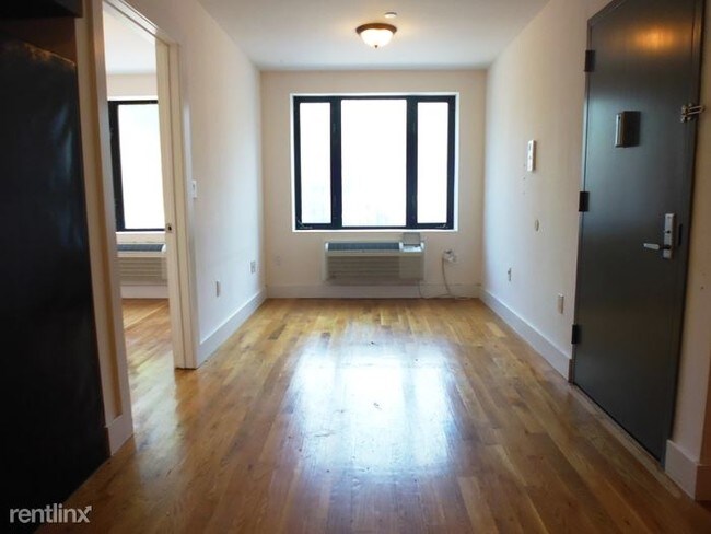 Building Photo - 742 Lafayette Ave