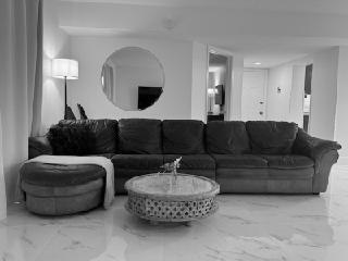 Building Photo - 12268 Sag Harbor Ct