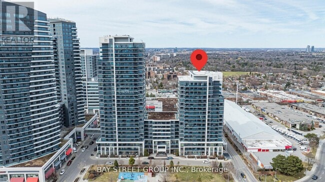 Building Photo - 7167-7167 Yonge St