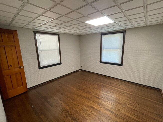 Bed 1 - 6715 W Dixon St