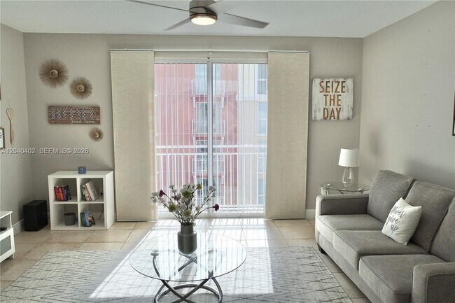 Foto del edificio - 7275 SW 90th St