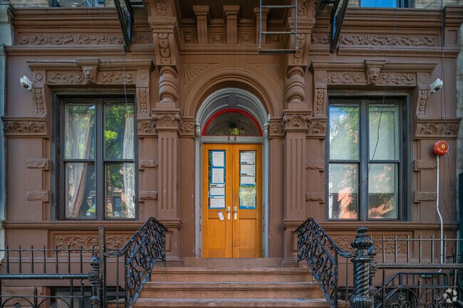 51 St Marks Pl New York, NY 10003 - 51 St Marks Pl