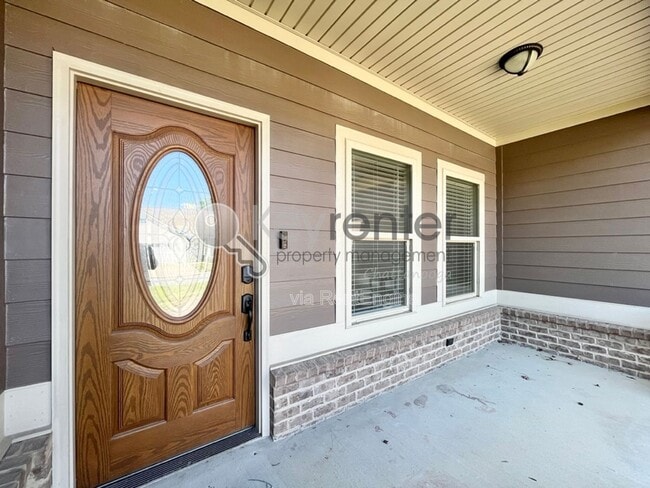Building Photo - 2758 Waterhaven Dr