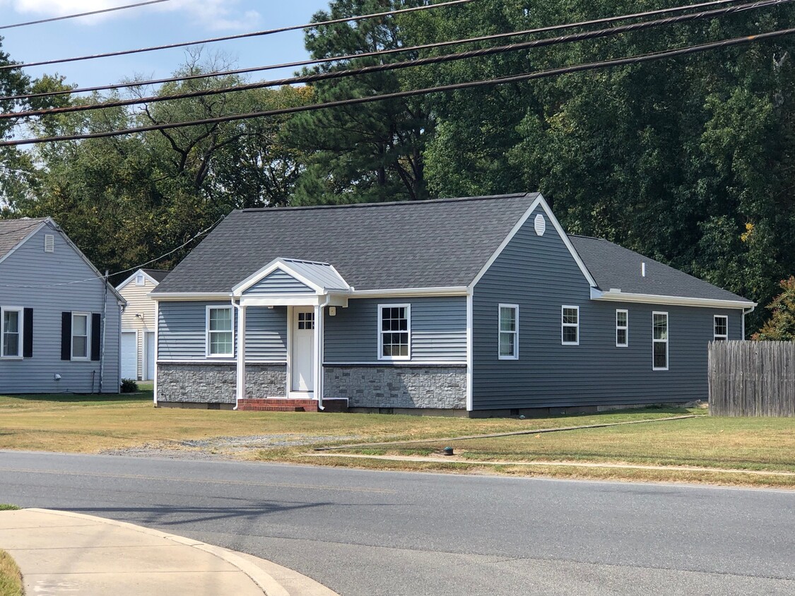 Building Photo - 114 N Camden Ave