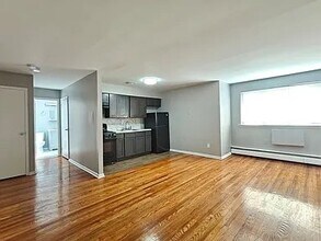 Building Photo - 8410 Bustleton Ave