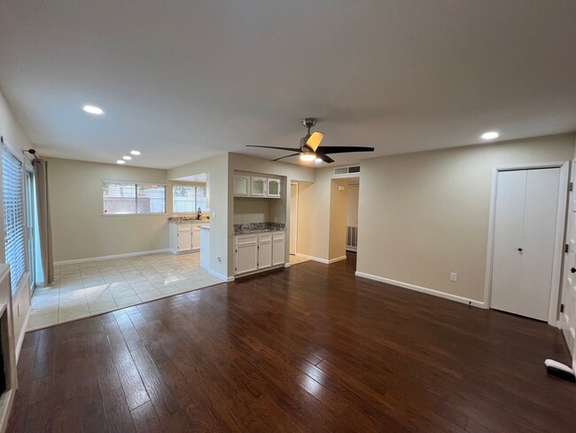 Building Photo - 2-bedroom single story condo located in de...